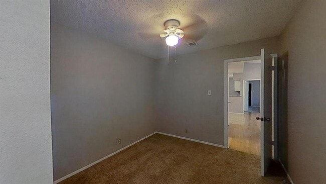 Building Photo - 12406 Deer Falls Dr