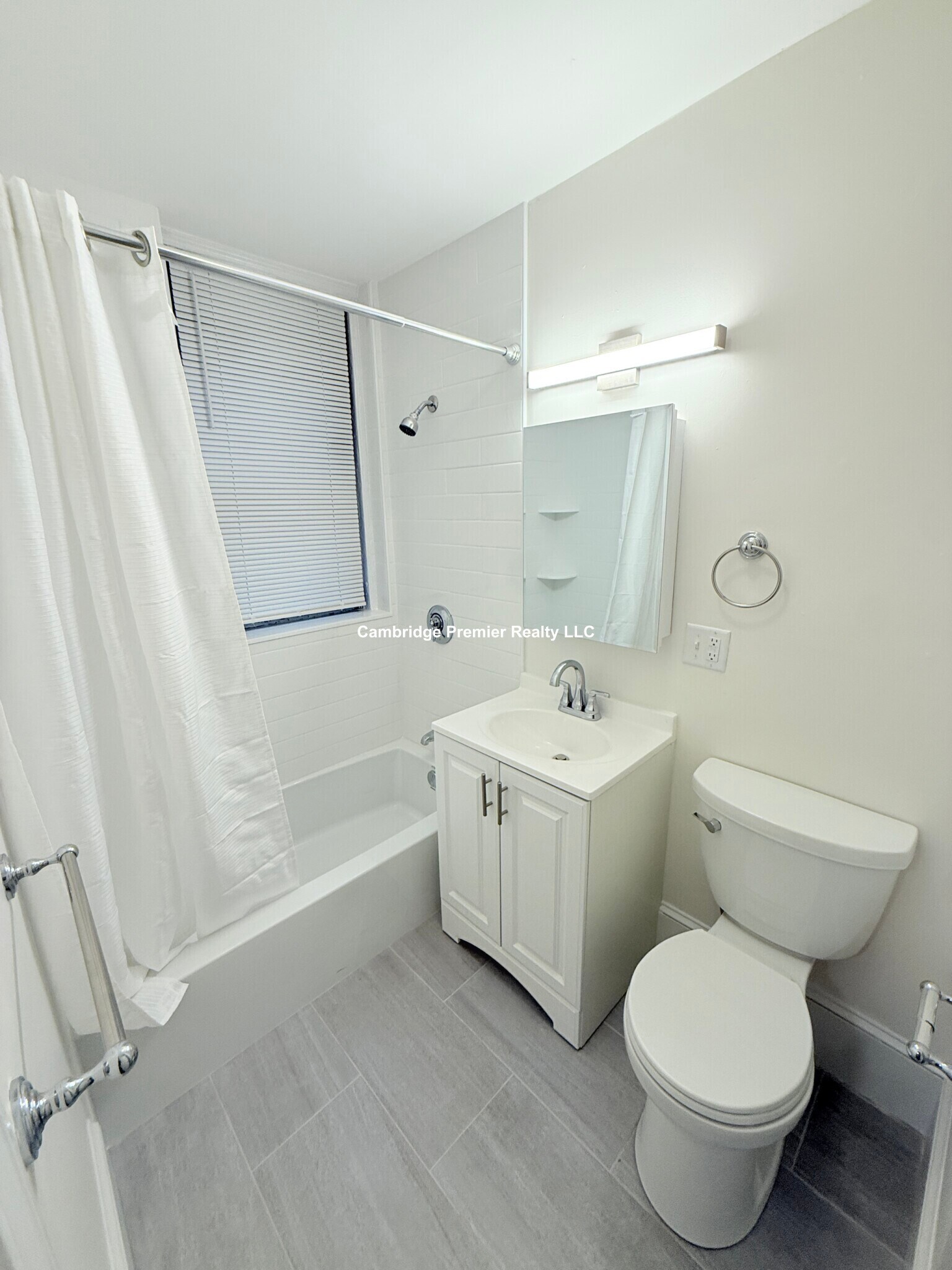 Building Photo - 22 Brainerd Rd