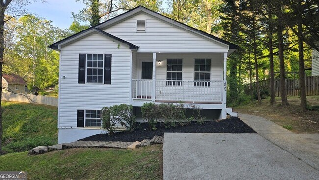 Building Photo - 3025 Mangum Dr