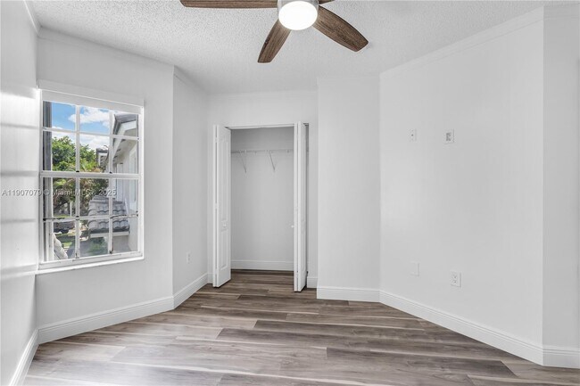 Building Photo - 14308 SW 120th Ct