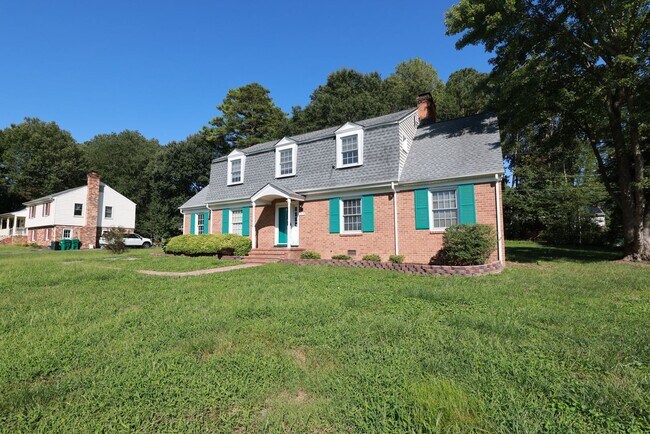Building Photo - Incredible 2 story in West End with huge wraparound lawn