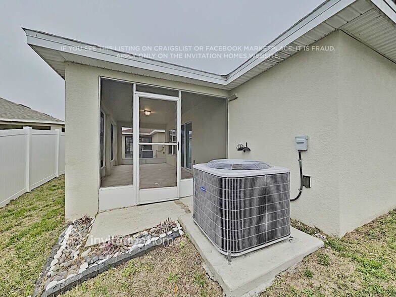 Building Photo - 10732 Southern Forest Dr