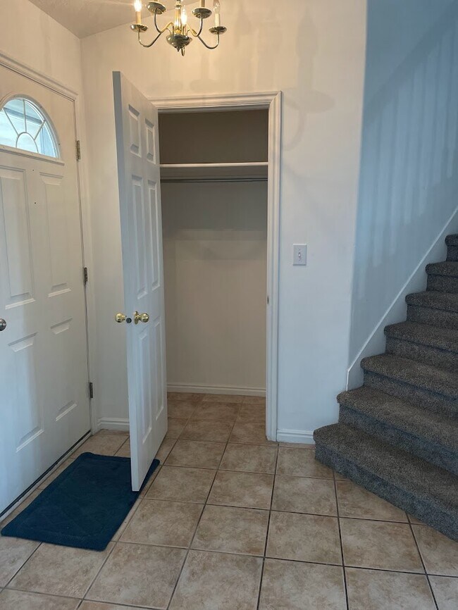 Building Photo - 3315 E Windhover Rd