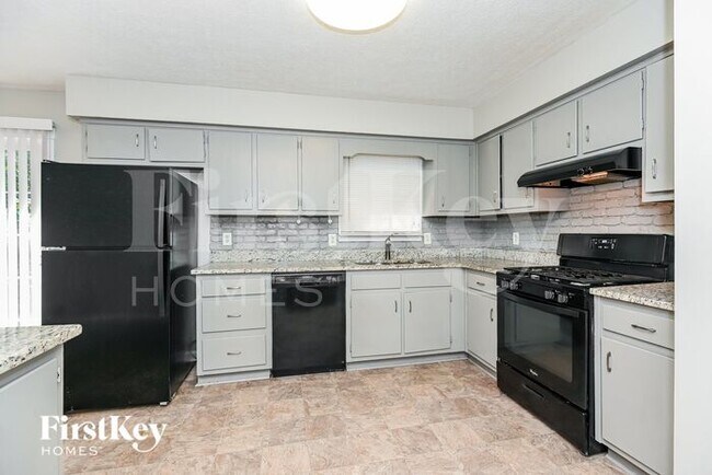 Building Photo - 3746 Lavilla Dr