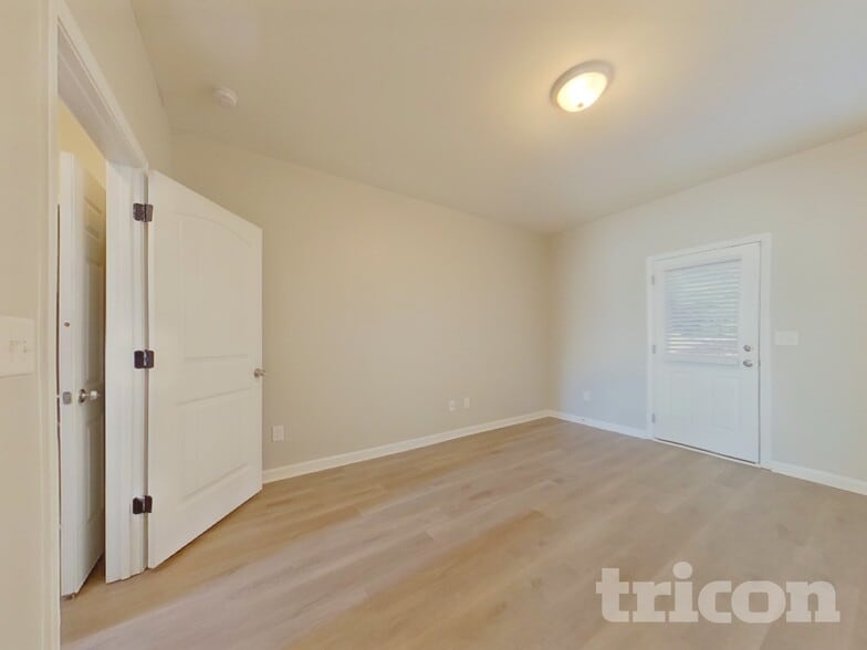 Building Photo - 110 Andrews Ct