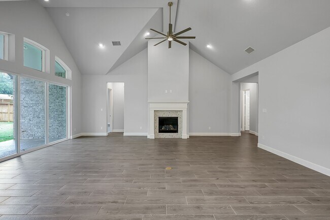 Building Photo - 8431 Willow Whisper Ln