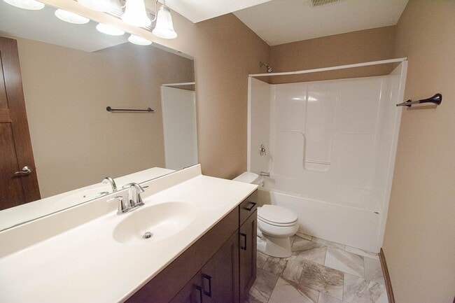 Building Photo - 6736 Clarkia Dr NW