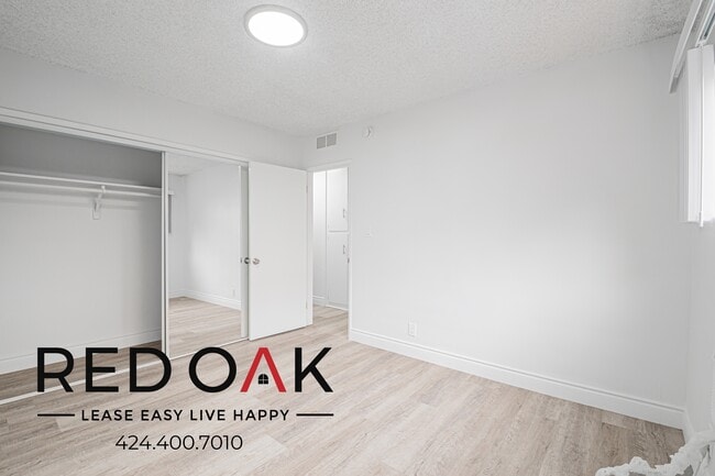 Building Photo - 2050 Rodney Dr