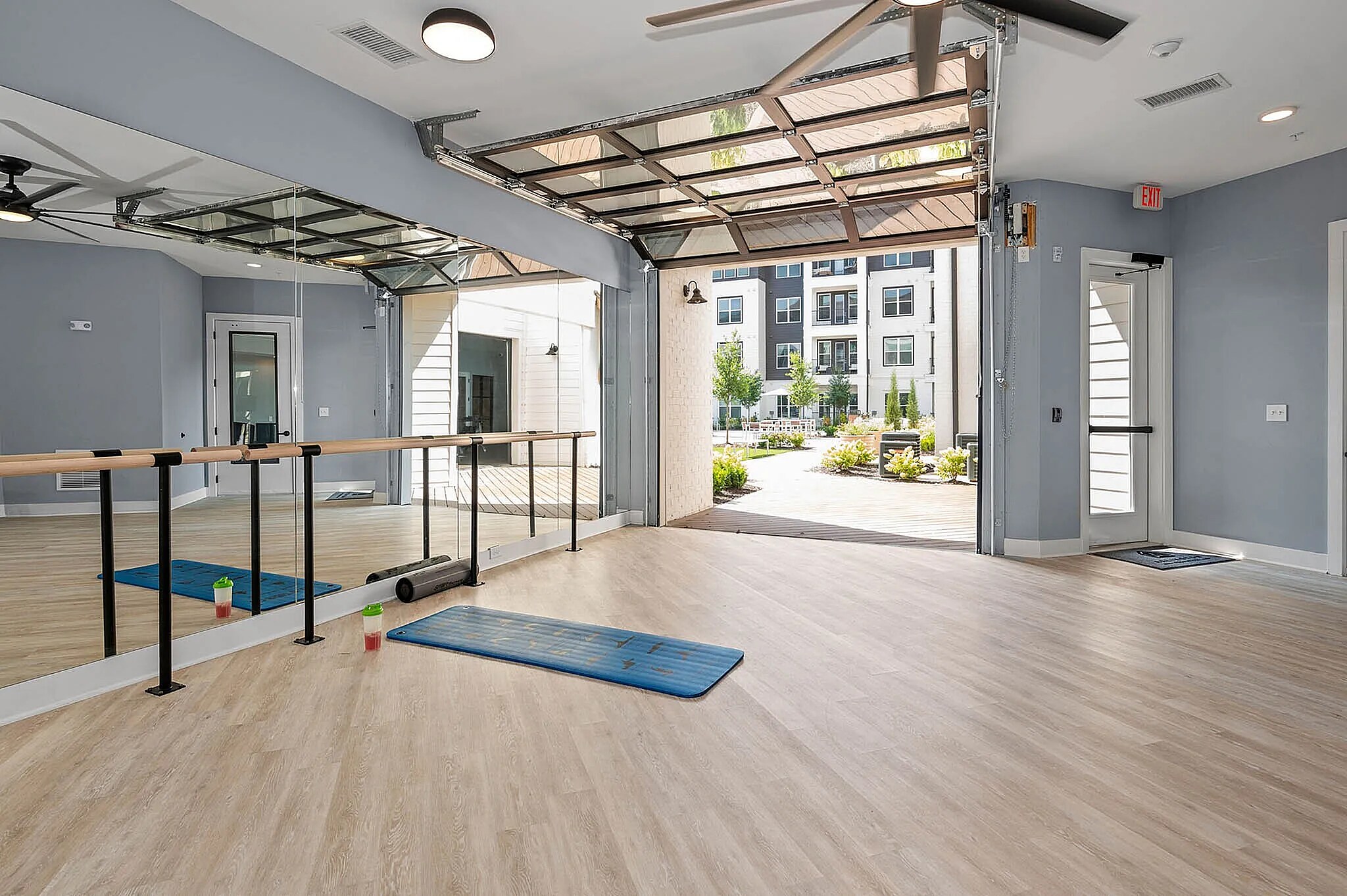 Building Photo - 1181 Manhattan Blvd