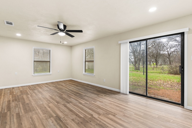 Building Photo - 316 S Barbara St