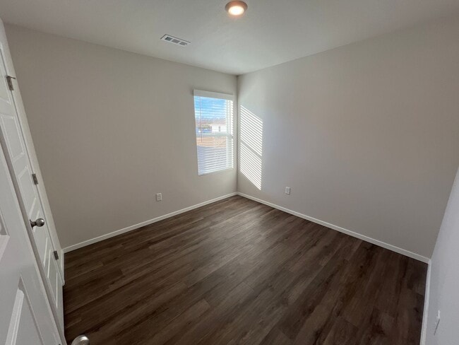 Building Photo - *Pre-leasing* Three Bedroom | Two Bath Hom...