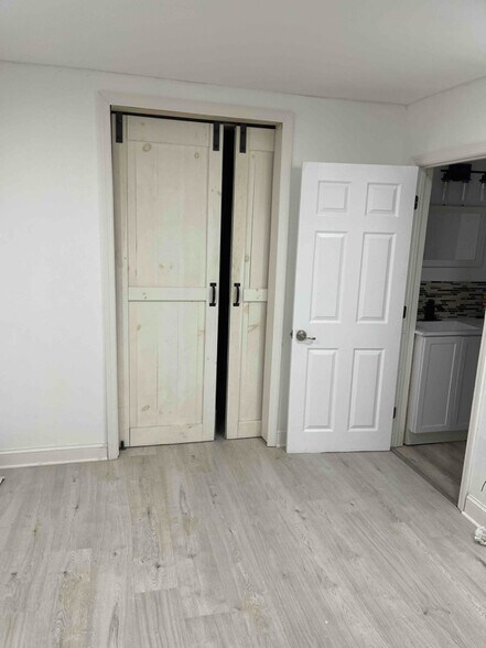 Building Photo - 916 Ridge Ave