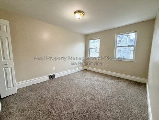Building Photo - 207 Edmond St