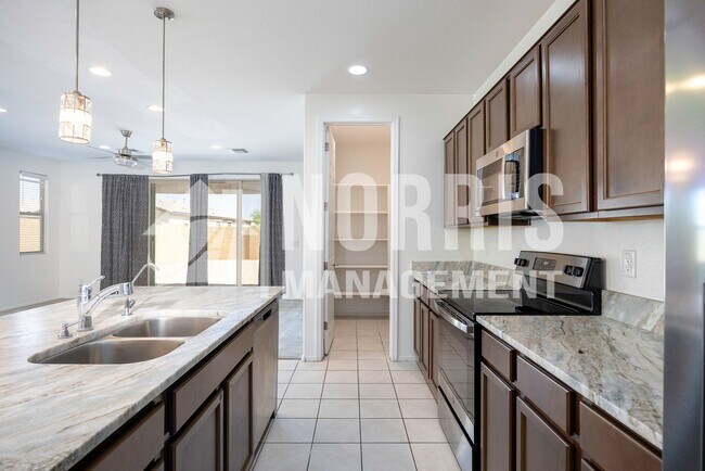 Building Photo - Beautiful Almost Brand New Home in Villago!