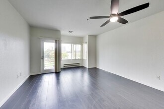 Building Photo - 1524 1st Ave