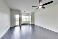 Building Photo - 1524 1st Ave