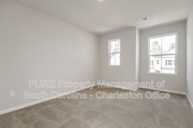 Building Photo - 159 Fern Brg Dr