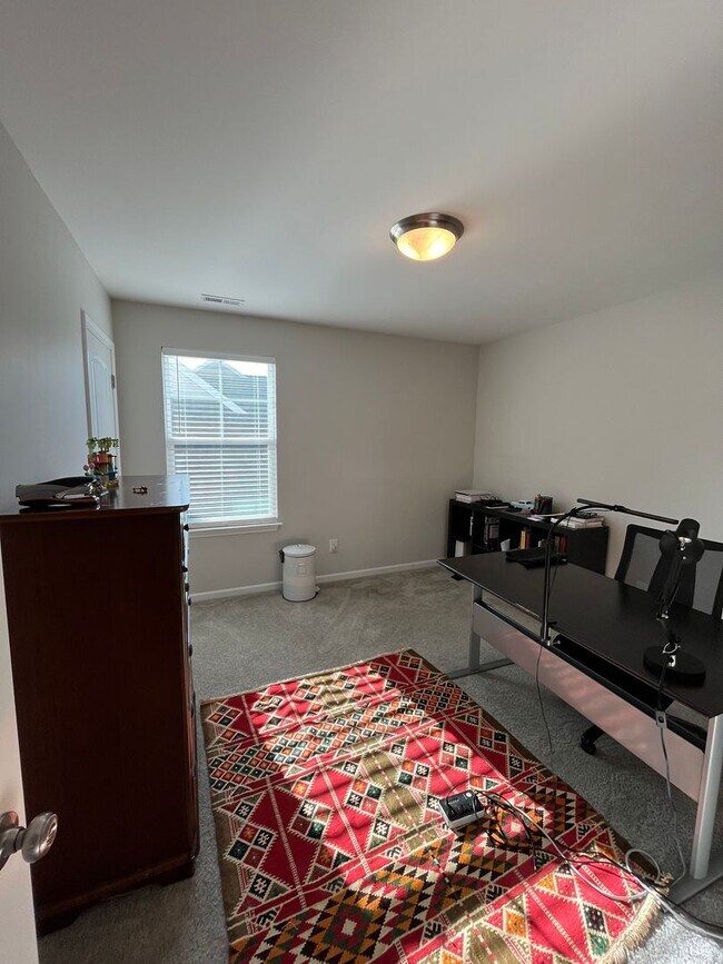 Building Photo - 5040 W Chandler Heights Dr