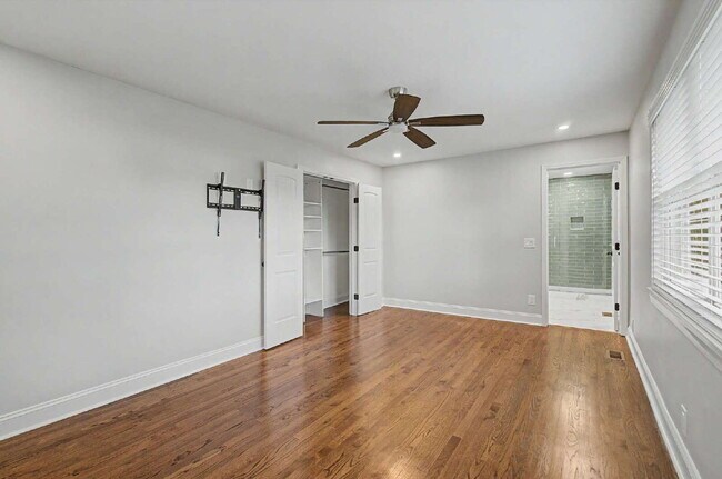Building Photo - Charming 3-Bed/2.5-Bath Ranch in Durham