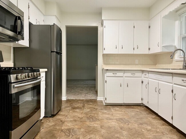 Primary Photo - Two Bedroom Home in Northwest Grand Rapids