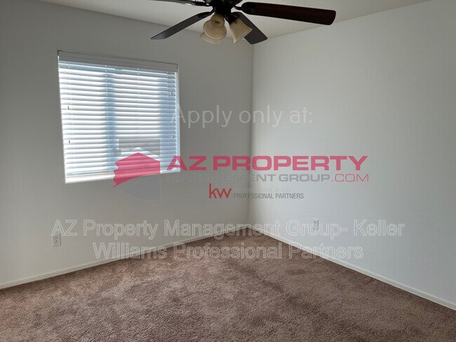 Building Photo - 10225 W Camelback Rd