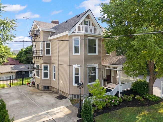 Building Photo - 1753 Williams Ave