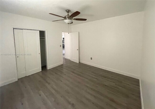 Building Photo - 4024 NW 5th Ave