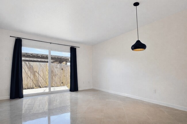 Building Photo - 7827 Leonora St