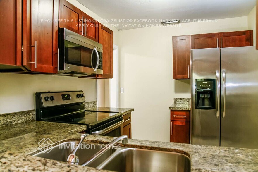 Building Photo - 245 NW 124th St