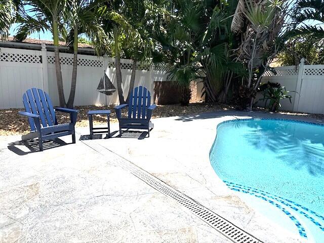 Building Photo - 908 SE 10th St