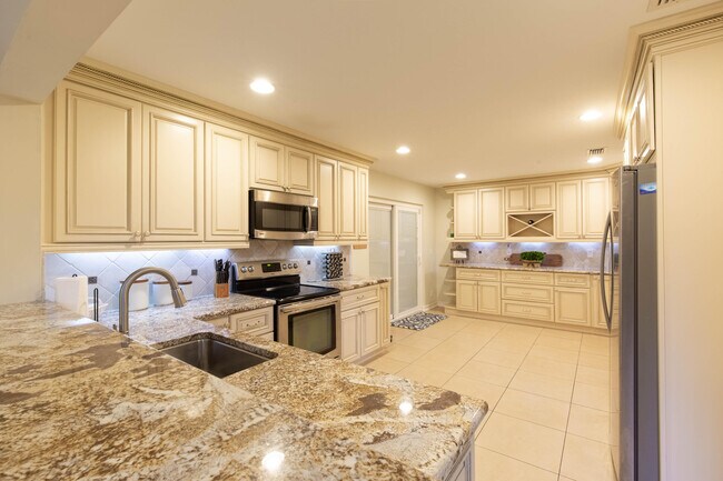 Building Photo - 1772 Harborside Cir