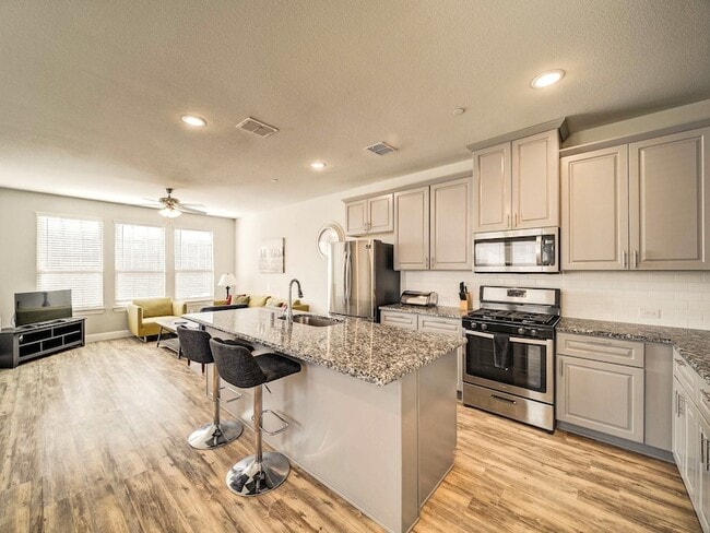 Building Photo - 6454 Cristo Ln