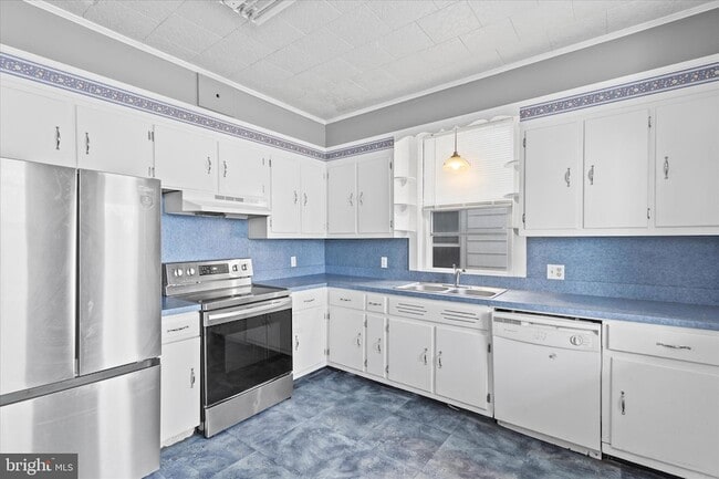 Building Photo - 133 Hanover Rd