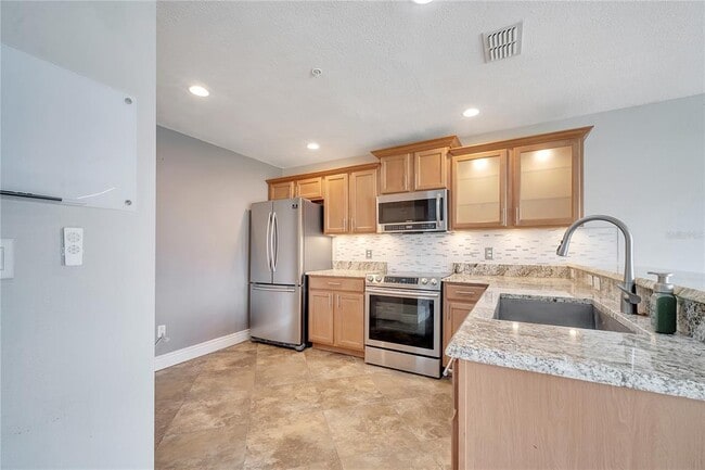 Building Photo - 200 Sterling Springs Ln