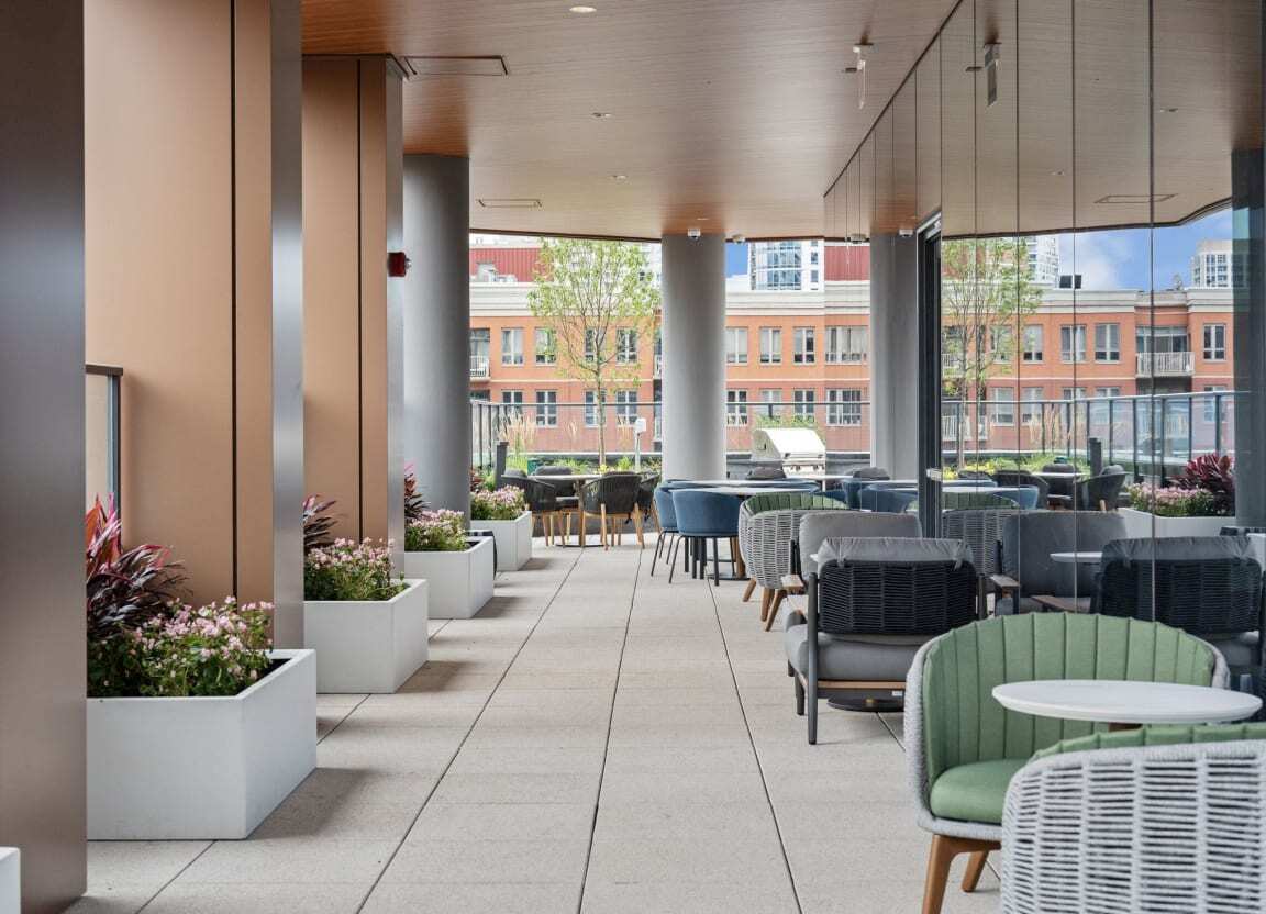 Building Photo - 215 N Clinton St