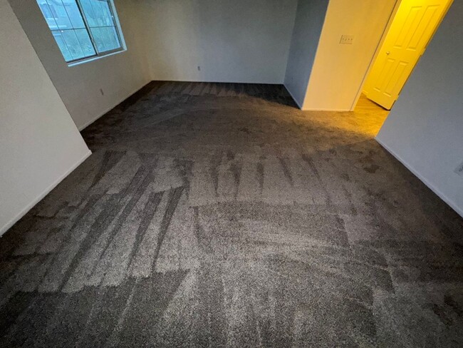 Building Photo - Fresh Paint/New Flooring all inside! Four ...