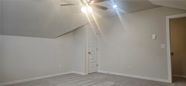 Building Photo - 516 S Benchmark Ln