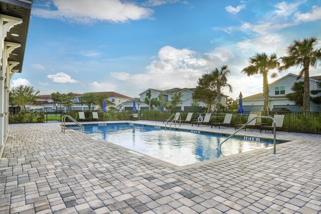 Building Photo - 14081 Heritage Landing Blvd