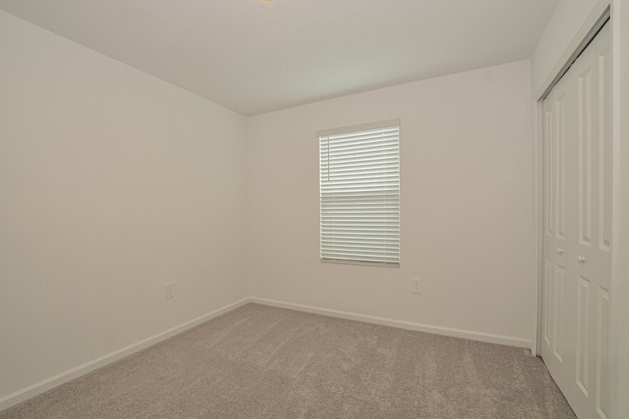 Building Photo - 2534 Absolute Ave