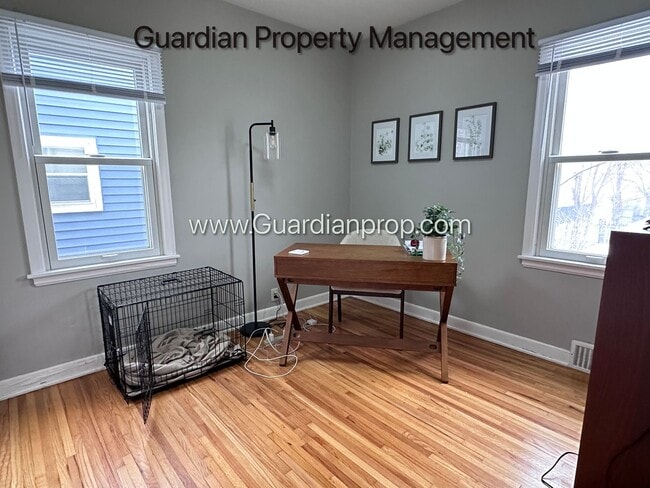 Building Photo - South Minneapolis Single Family Home, Garage, Fenced In Yard, Excellent Condition