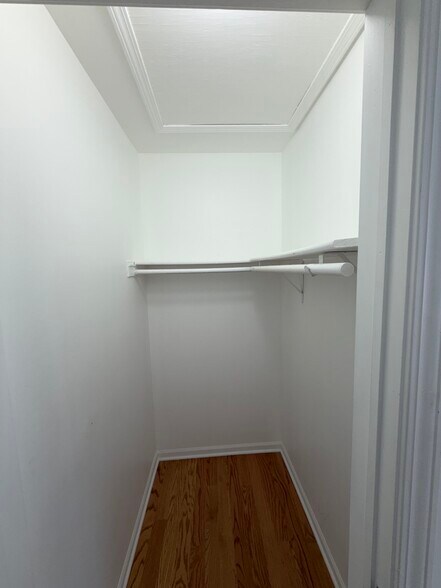 Walk-in closet - 2833 Auxplaines Ave