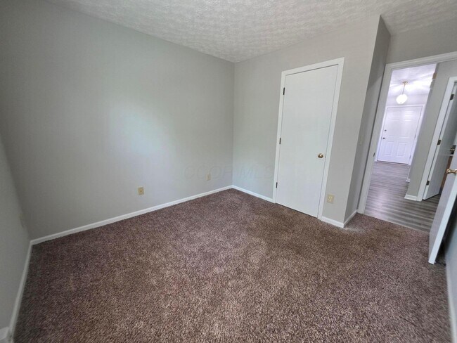 Building Photo - 7253 Fablegate Ct