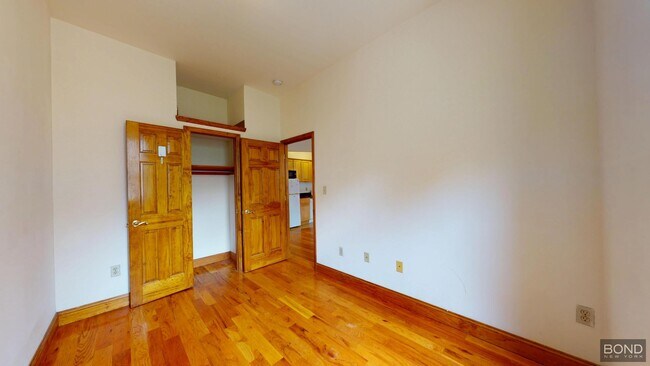 Building Photo - 491 Columbus Ave