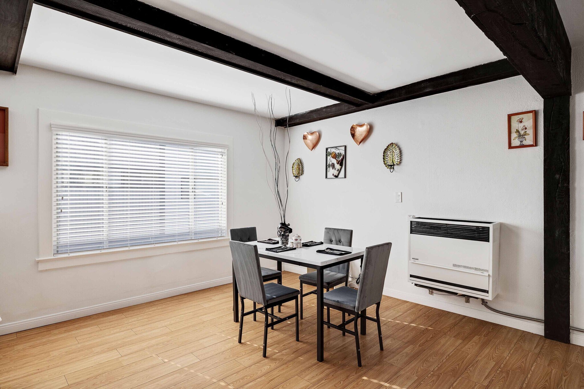 Building Photo - 1634 Bayview Dr