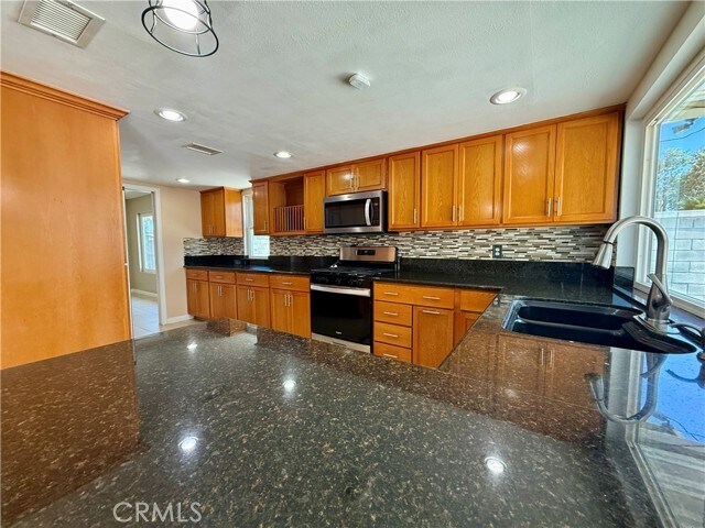 Building Photo - 14340 Palmea St