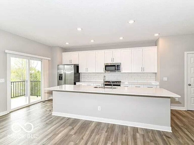 Building Photo - 6886 Sunstone Pl