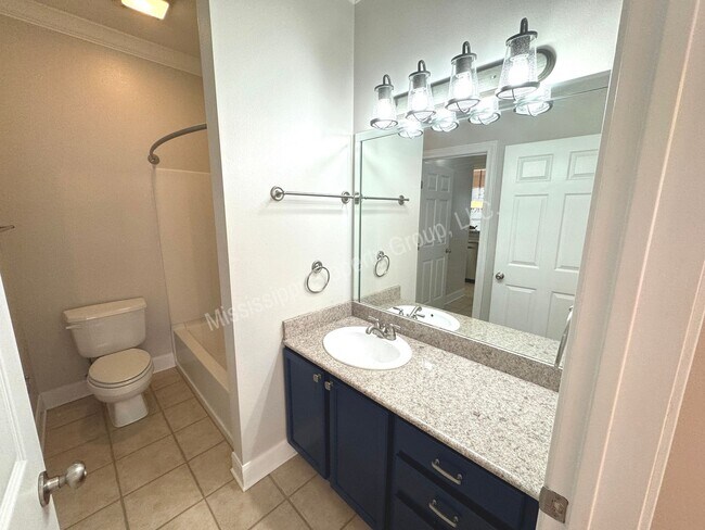 Building Photo - 3BD/3BA FOR RENT