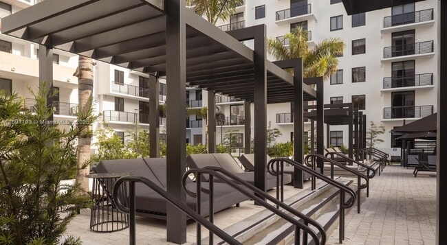 Building Photo - 11200 Biscayne Blvd