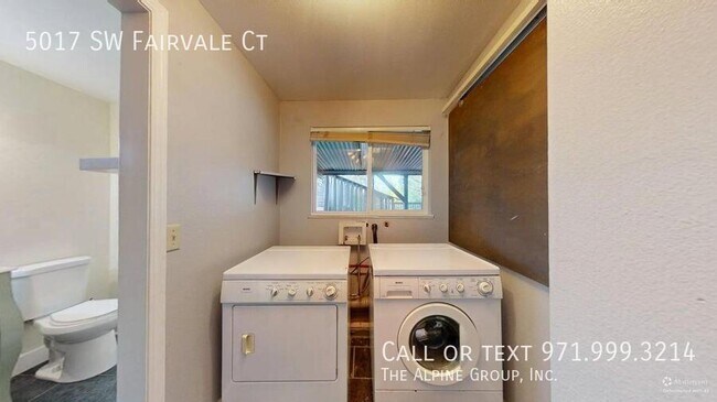 Building Photo - 5017 SW Fairvale Ct