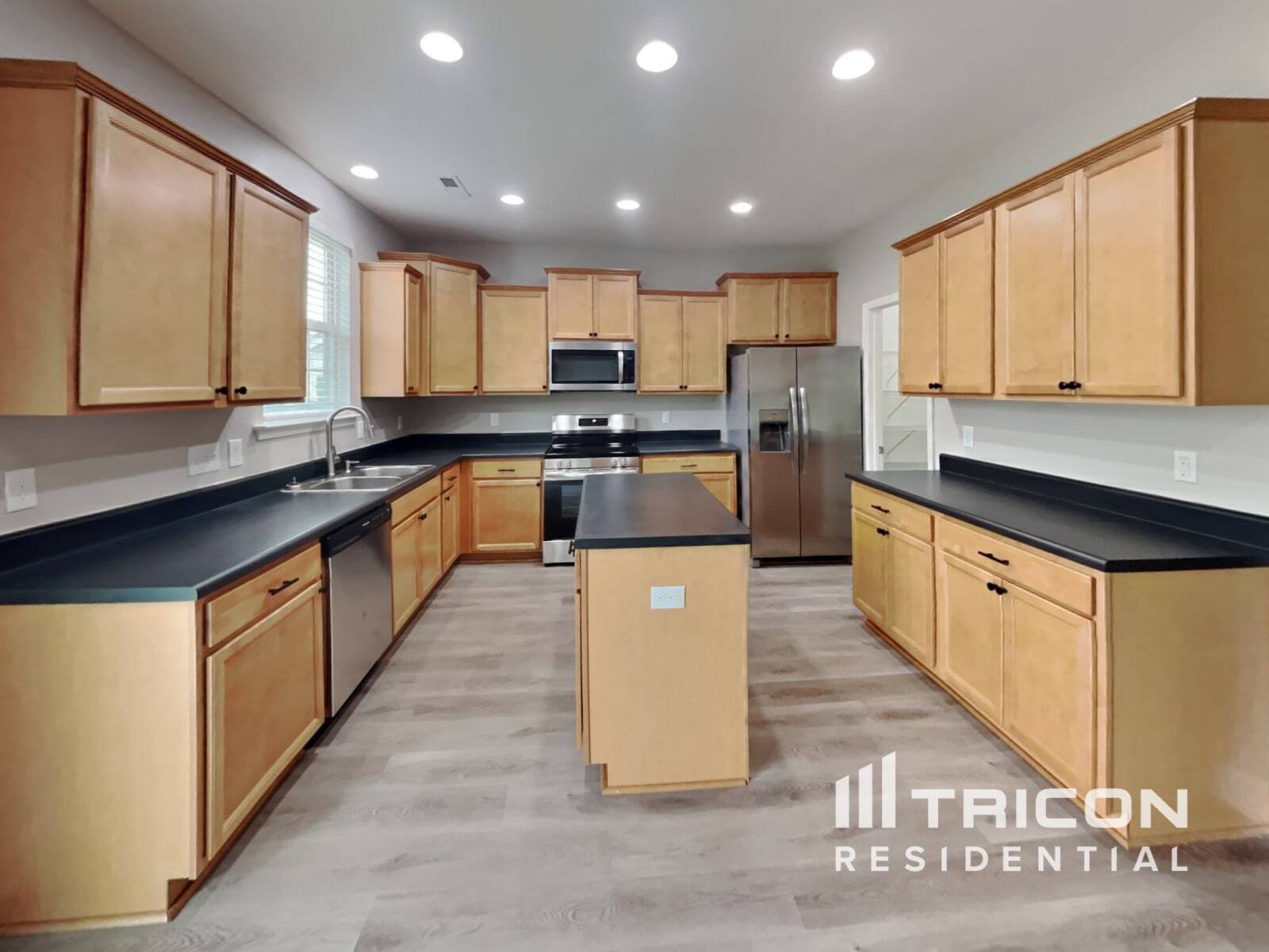Building Photo - 1420 Sage Tree Dr
